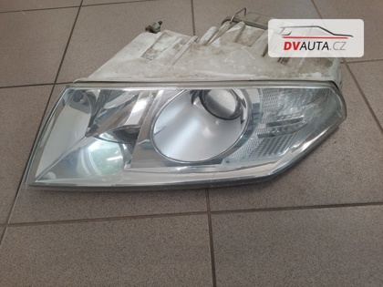 Levé přední světlo na škoda Octavia II